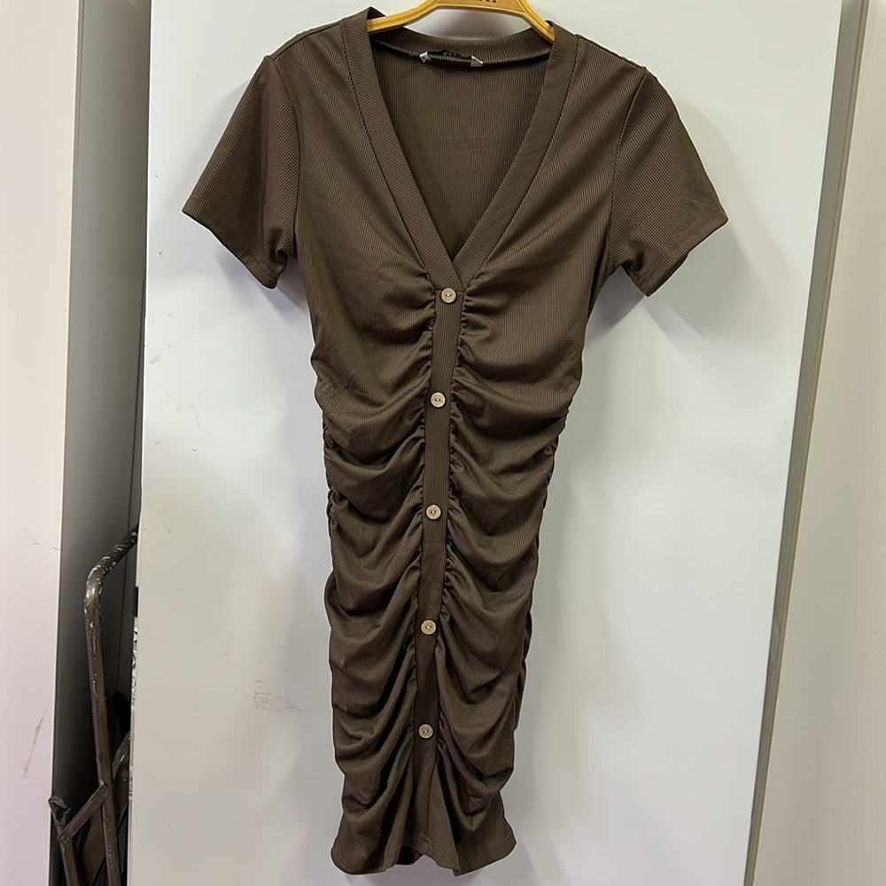 Beyove Ruched Brown Bodycon Ribbed V Neck Button Front Short Sleeve Mini Dress S - Picture 7 of 9